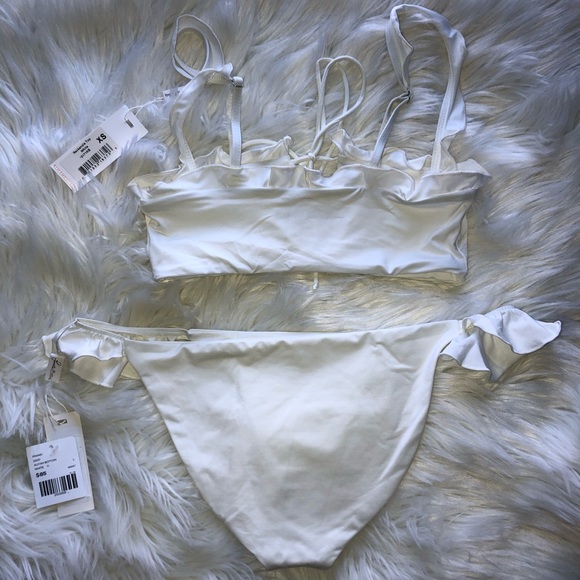 Frankie’s Bikinis Set - Picture 5 of 6